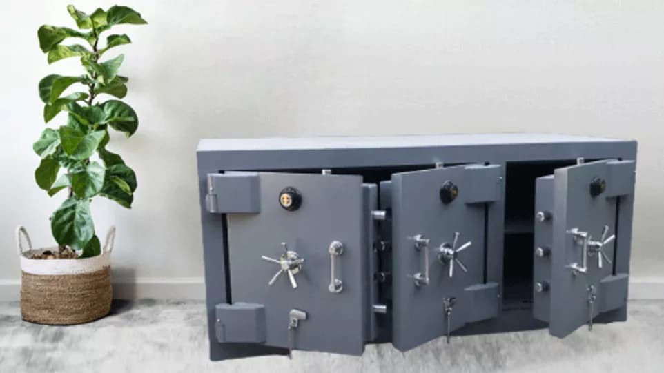 فروش گاوصندوق زیر ویترینی